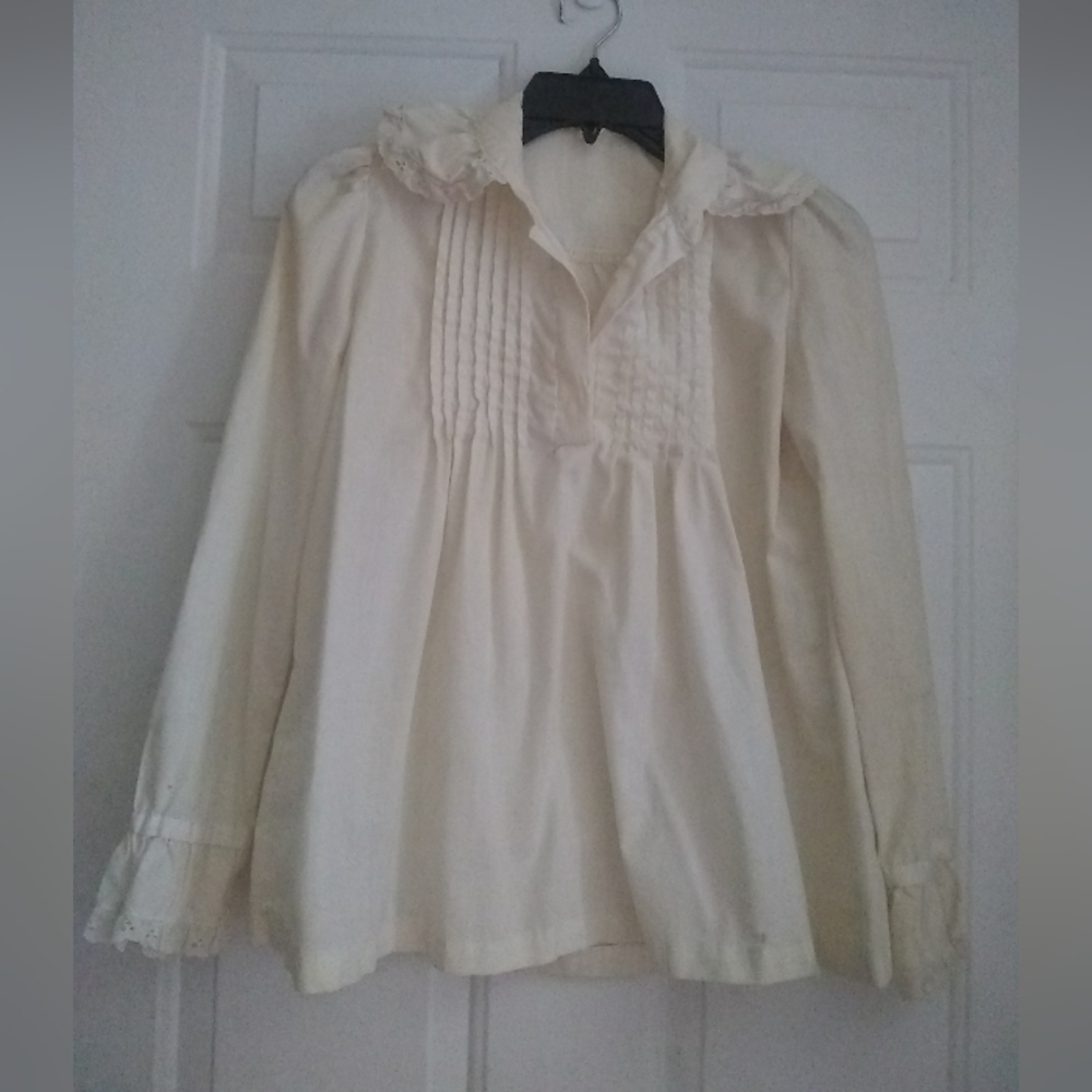 Vintage City Girl Button Down Shirt lace Collar ,costal